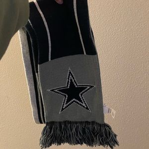 **Brand New** Dallas Cowboys Knit Fringe Scarf